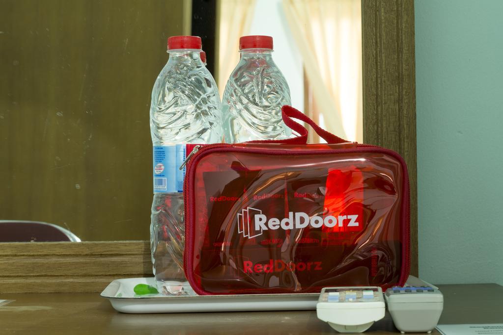 Reddoorz Near Pantai Jerman Kuta Lombok Exterior foto